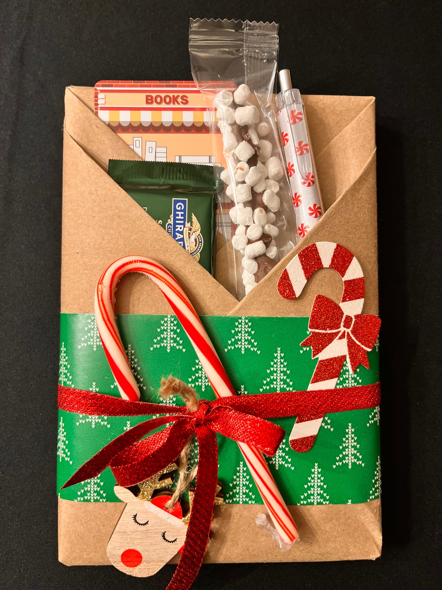 Blind Date Holiday Edition (Adult)