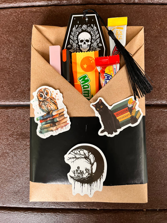 Thriller Blind Date- Spooky Edition